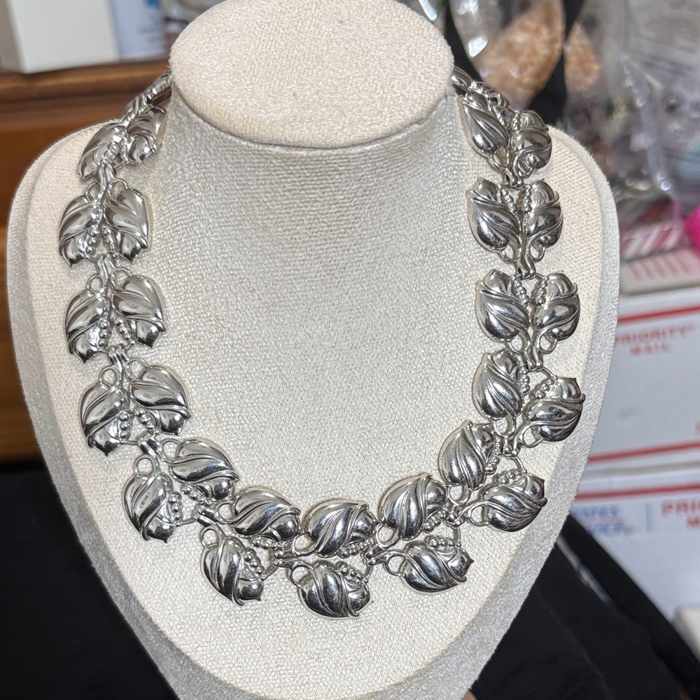 Elegant Silver Leaf Necklace